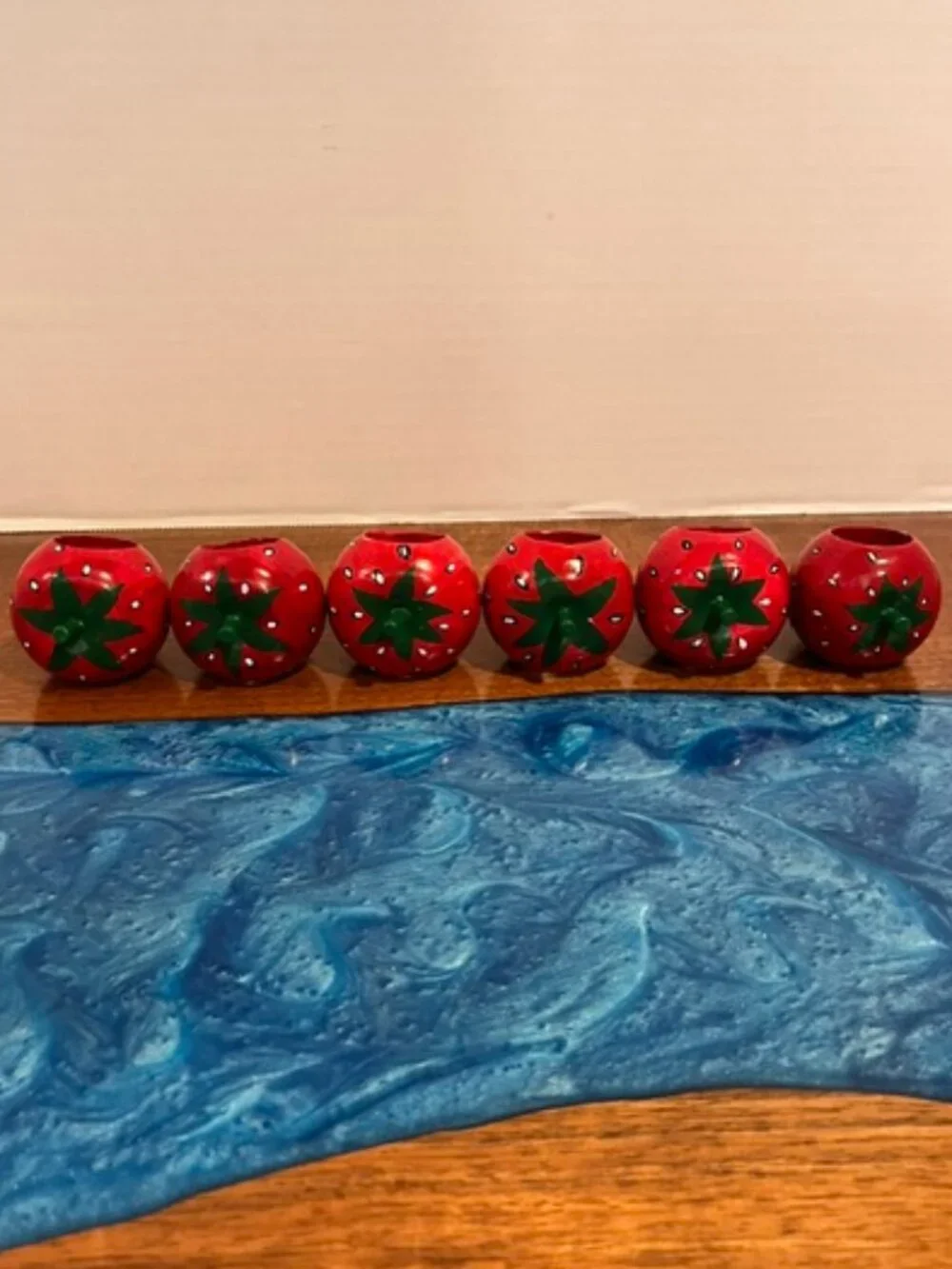 N/A strawberry wooden